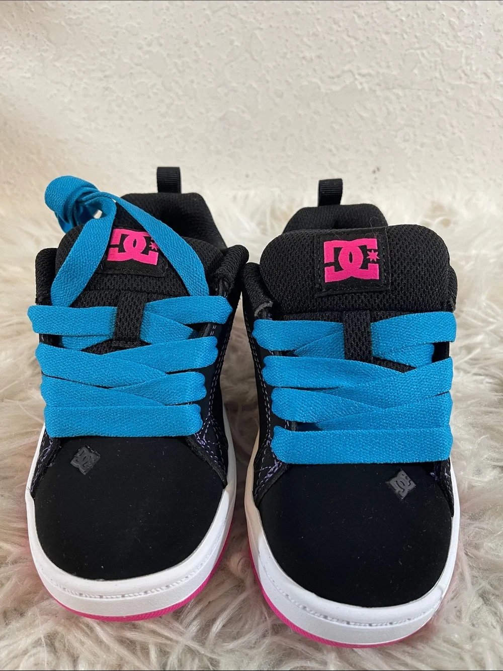 DC Shoe Court Graffik Neon Lights Skate Shoes Size 13 NEW